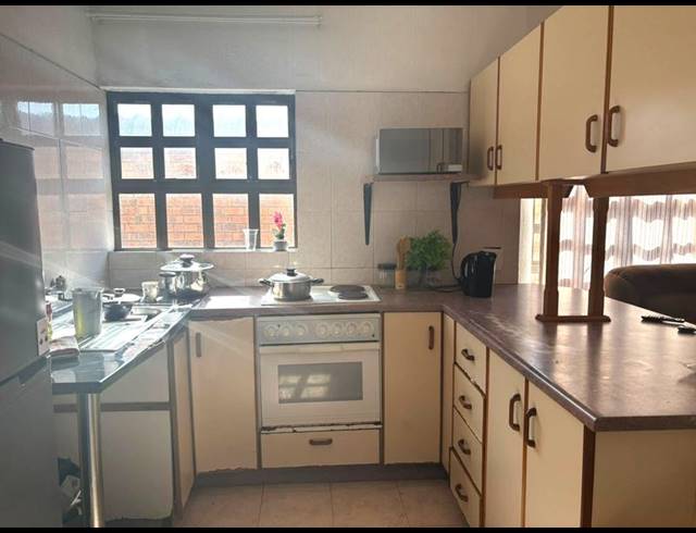 2 BEDROOM PROPERTY TO RENT IN ARBORETUM